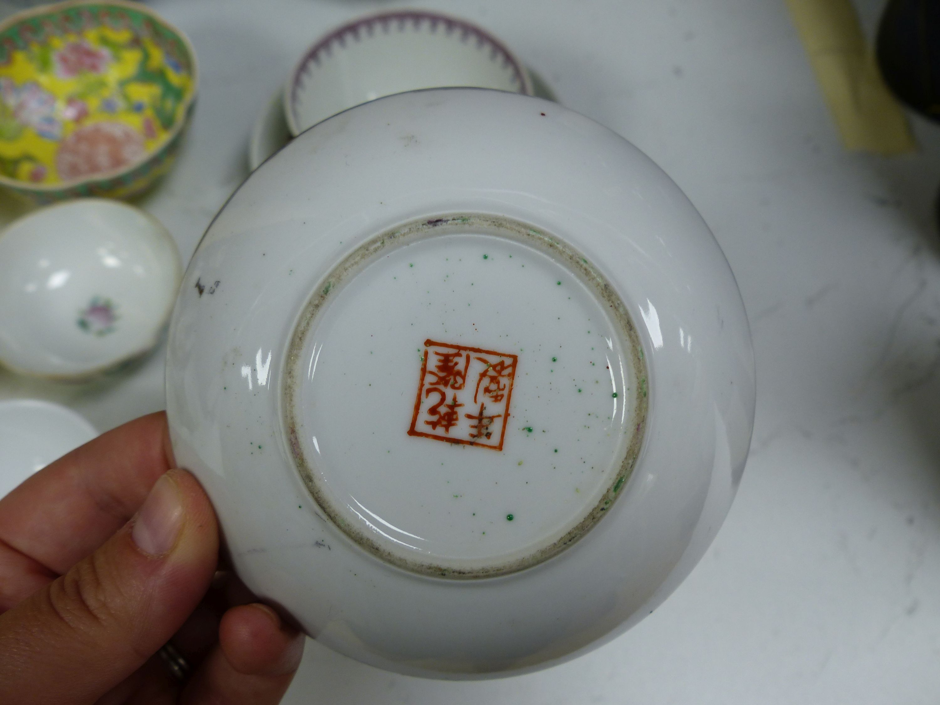 A quantity of mixed Chinese porcelain etc